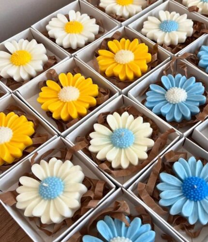 Daisy Flower Scented Candle